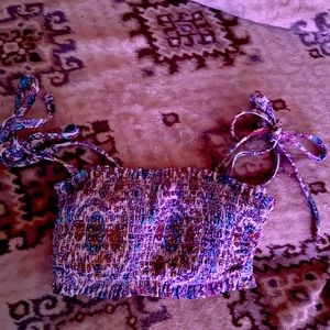 Very pretty and comfortable swimsuit top size small never been worn